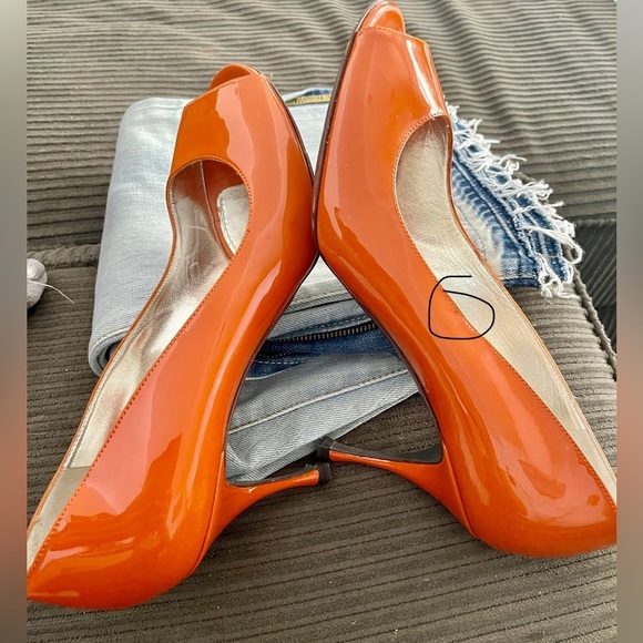 Dolce & Gabbana Burnt Orange Patent Leather Peep Toe Pumps Size 40 - Picture 7 of 7